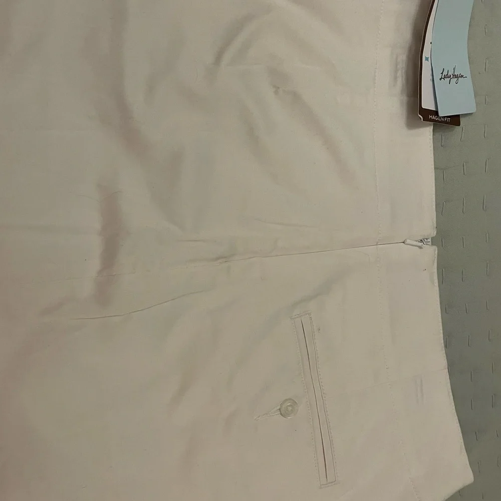 Lady Hagen Golf Skort  NWT size 6 White L=17” W=32” - Picture 4 of 11
